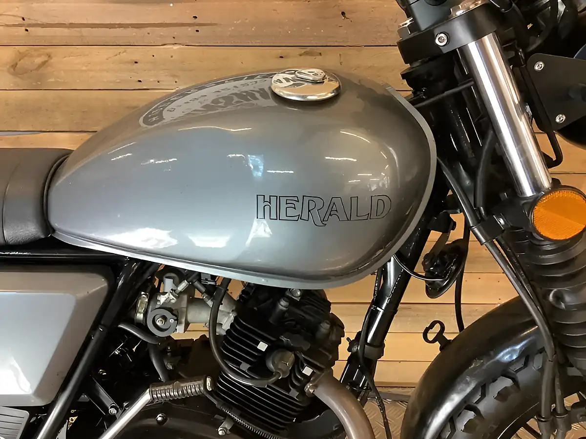 Used 2023 Herald Motor Co Scrambler Grey - Interior and Exterior details 7