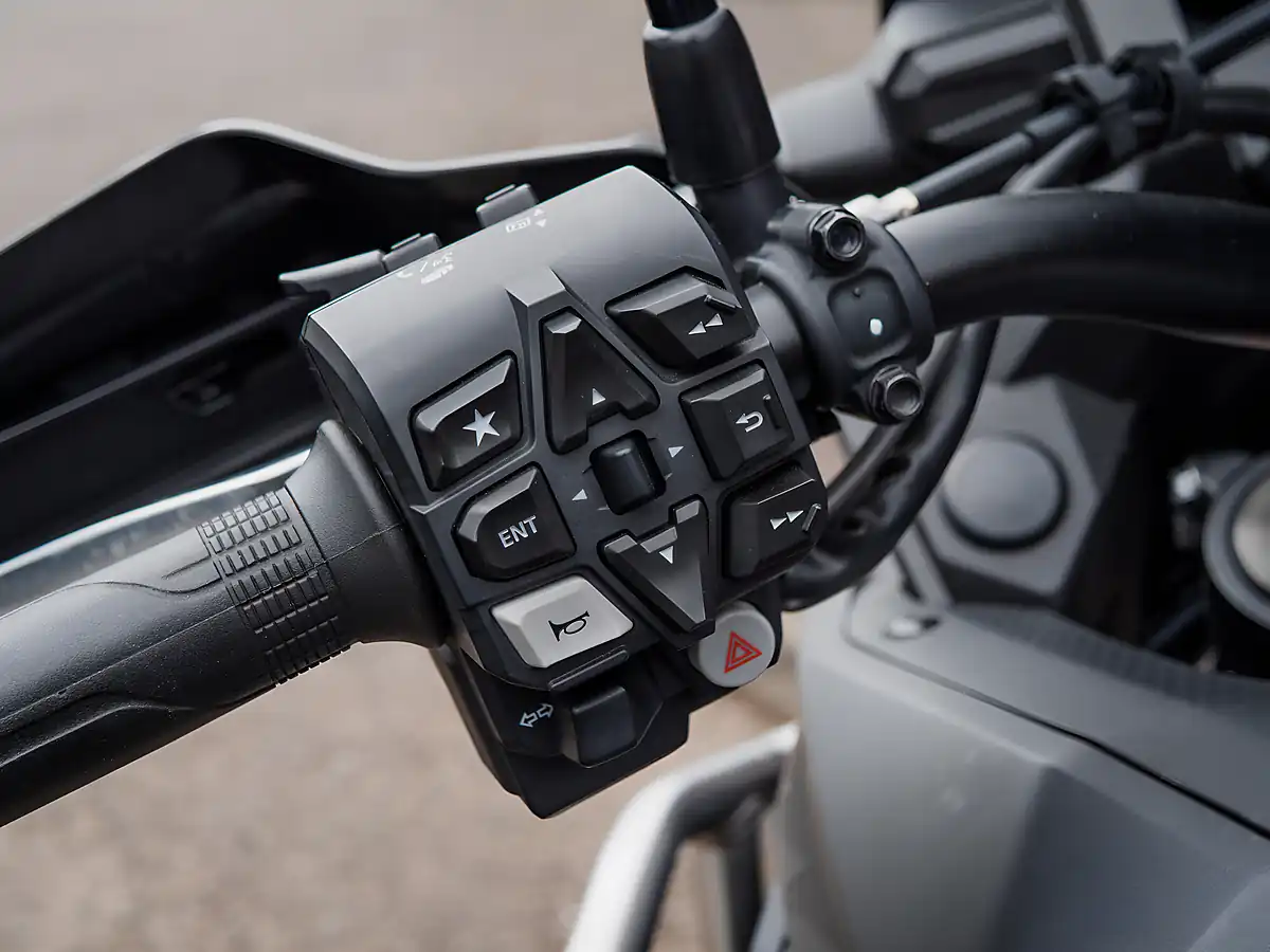 Used 2023 Honda Africa Twin Adventure Stealth Black Metallic - Interior and Exterior details 19