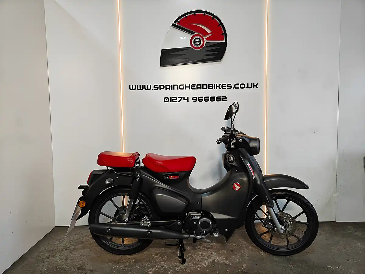 Used 2023 Honda C125 Cub Supercub Grey - Front View