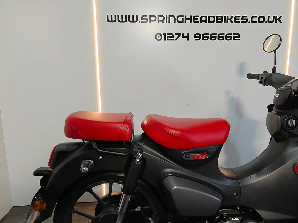 Used 2023 Honda C125 Cub Supercub Grey - Interior and Exterior details 11