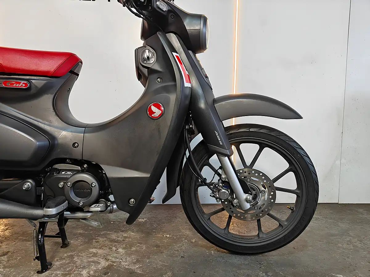 Used 2023 Honda C125 Cub Supercub Grey - Interior and Exterior details 18