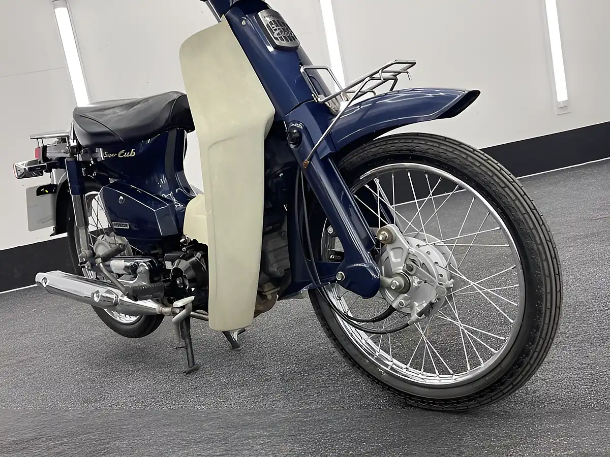 Used 2023 Honda C50 Super Cub Blue - Interior and Exterior details 12