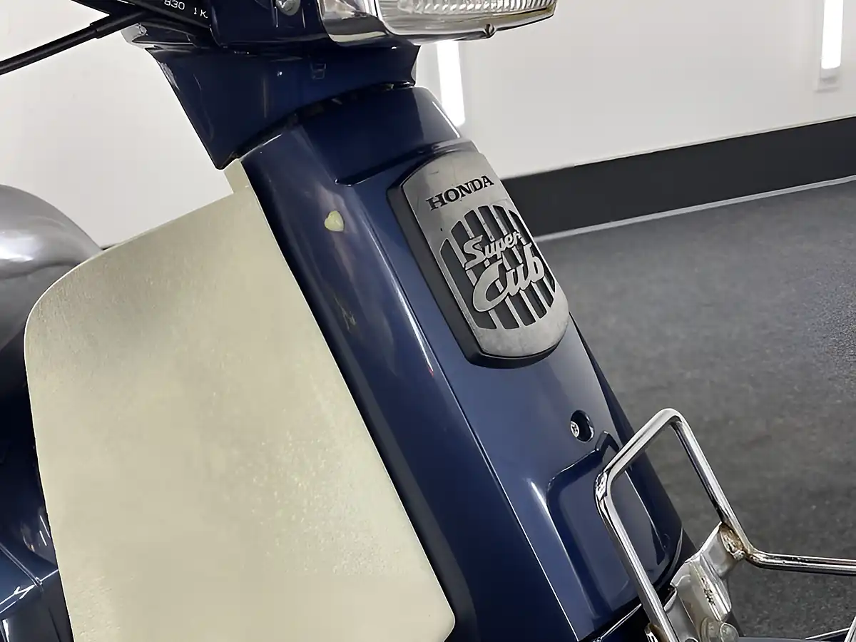 Used 2023 Honda C50 Super Cub Blue - Interior and Exterior details 14