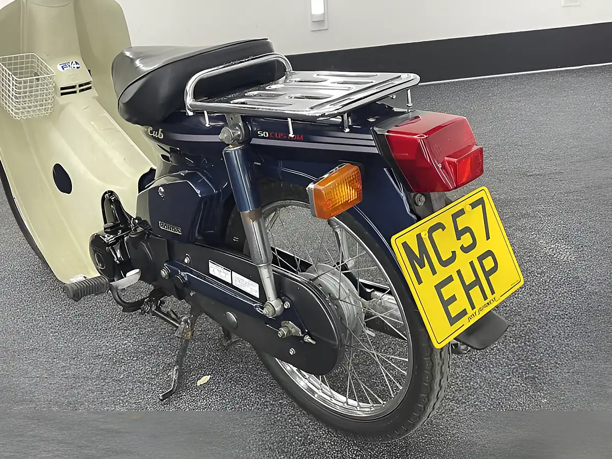 Used 2023 Honda C50 Super Cub Blue - Interior and Exterior details 2