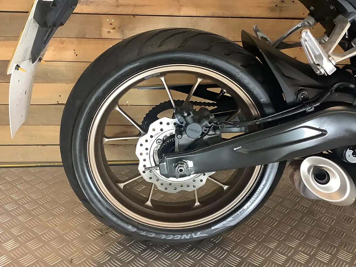 Used 2023 Honda Cb R Blue - Interior and Exterior details 19