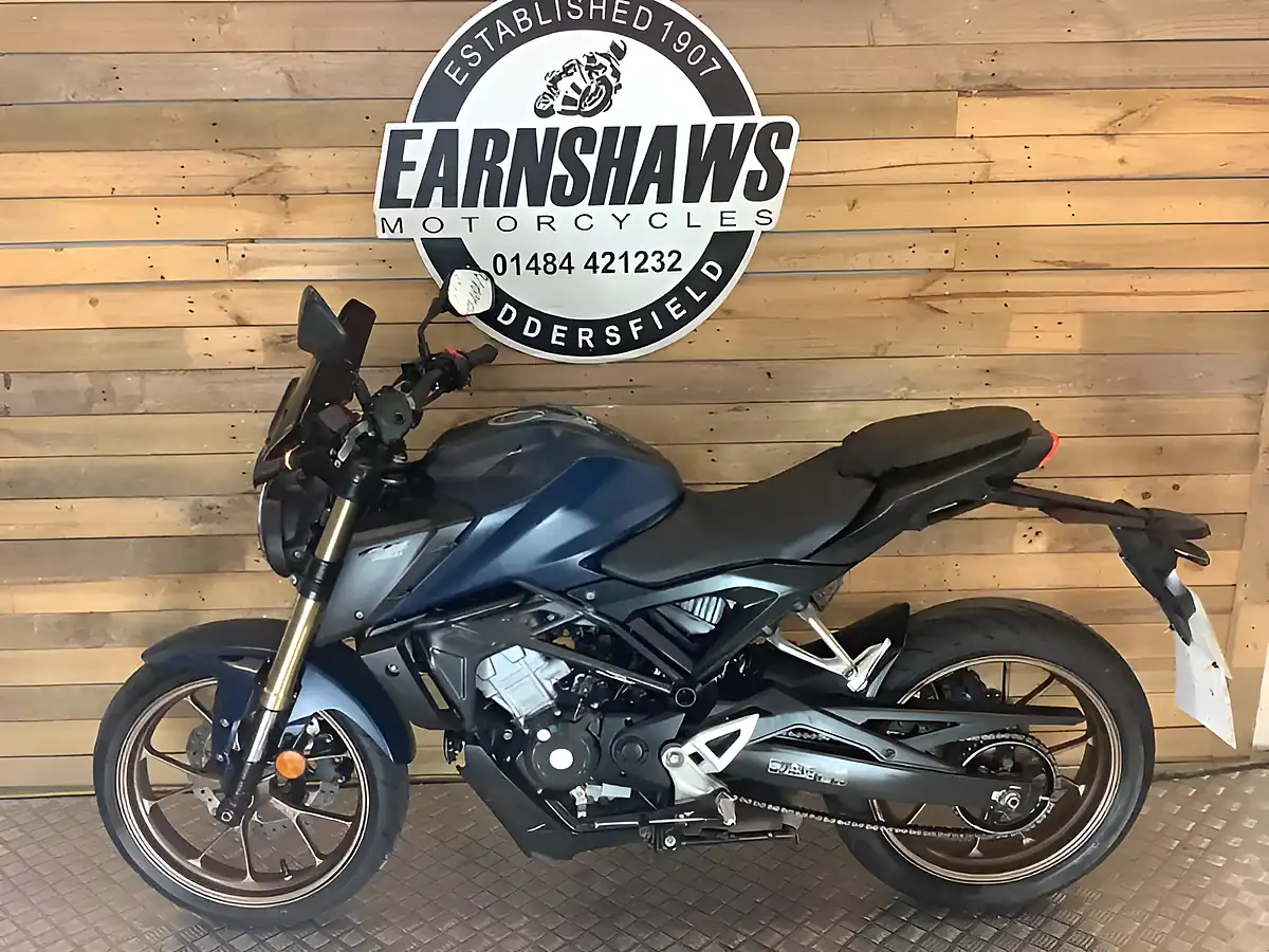 Used 2023 Honda Cb R Blue - Interior and Exterior details 2