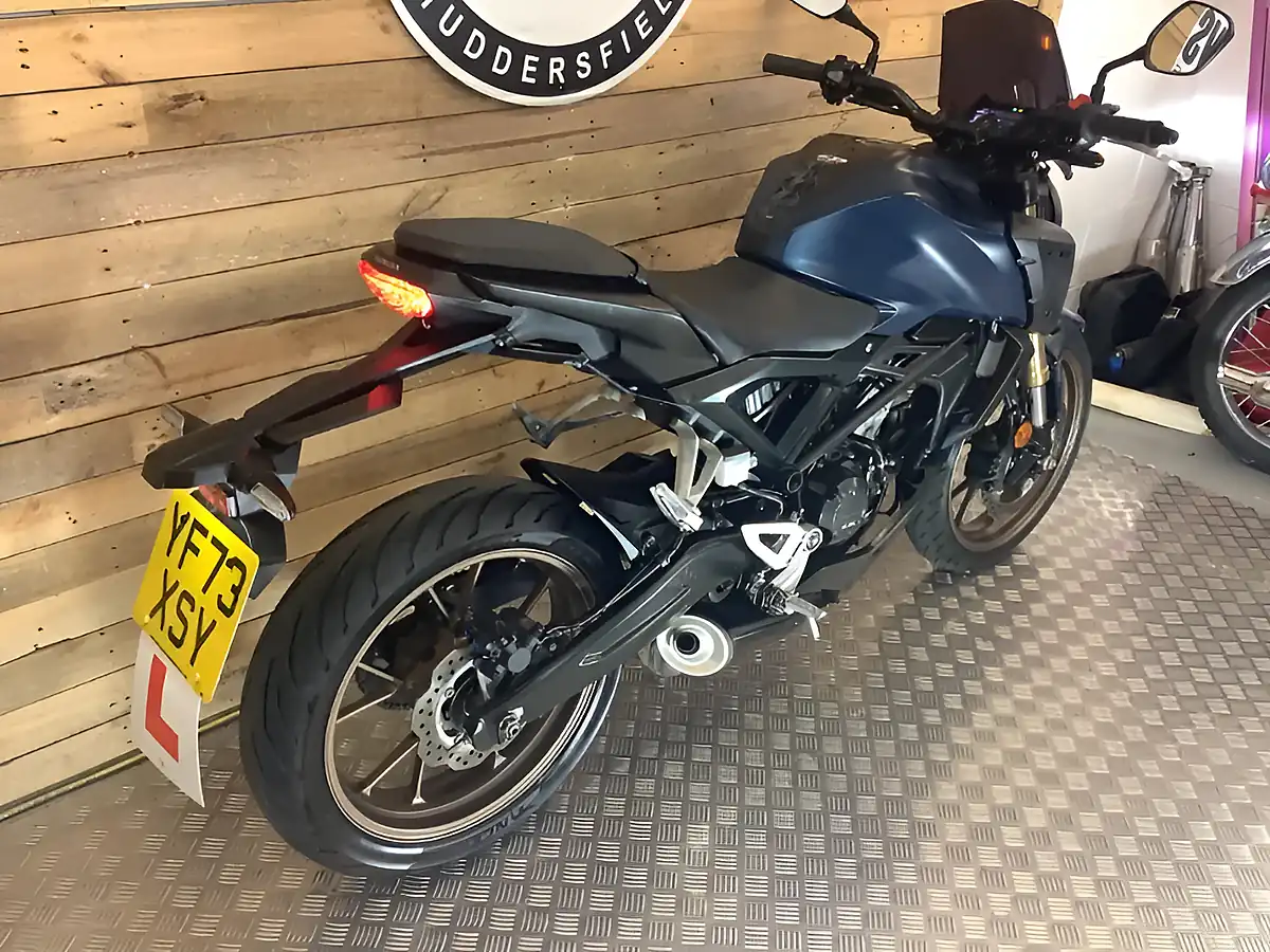 Used 2023 Honda Cb R Blue - Interior and Exterior details 4