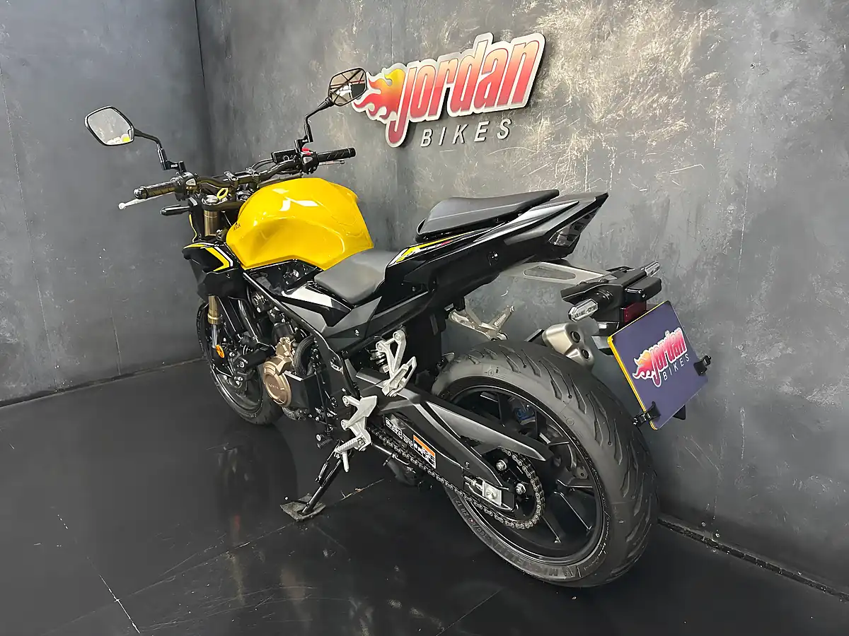 Used 2023 Honda CB500F 500 Yellow - Interior and Exterior details 16