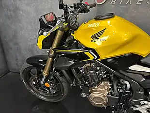 Used 2023 Honda CB500F 500 Yellow - Interior and Exterior details 17