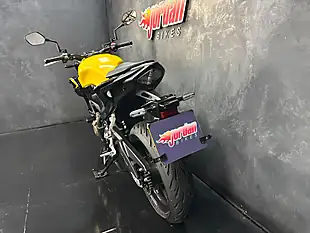 Used 2023 Honda CB500F 500 Yellow - Interior and Exterior details 20