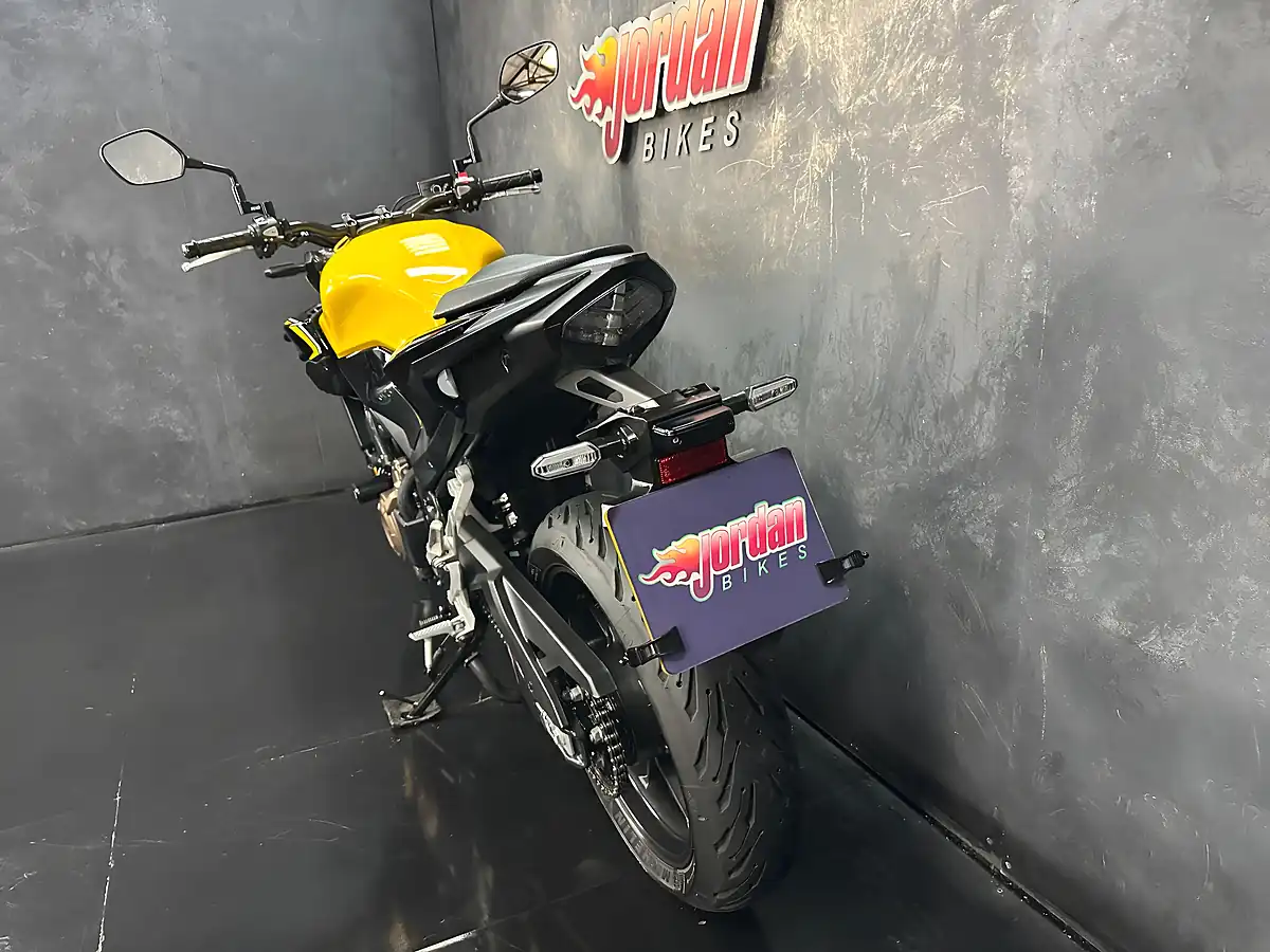 Used 2023 Honda CB500F 500 Yellow - Interior and Exterior details 20