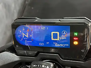 Used 2023 Honda CB500F 500 Yellow - Interior and Exterior details 3