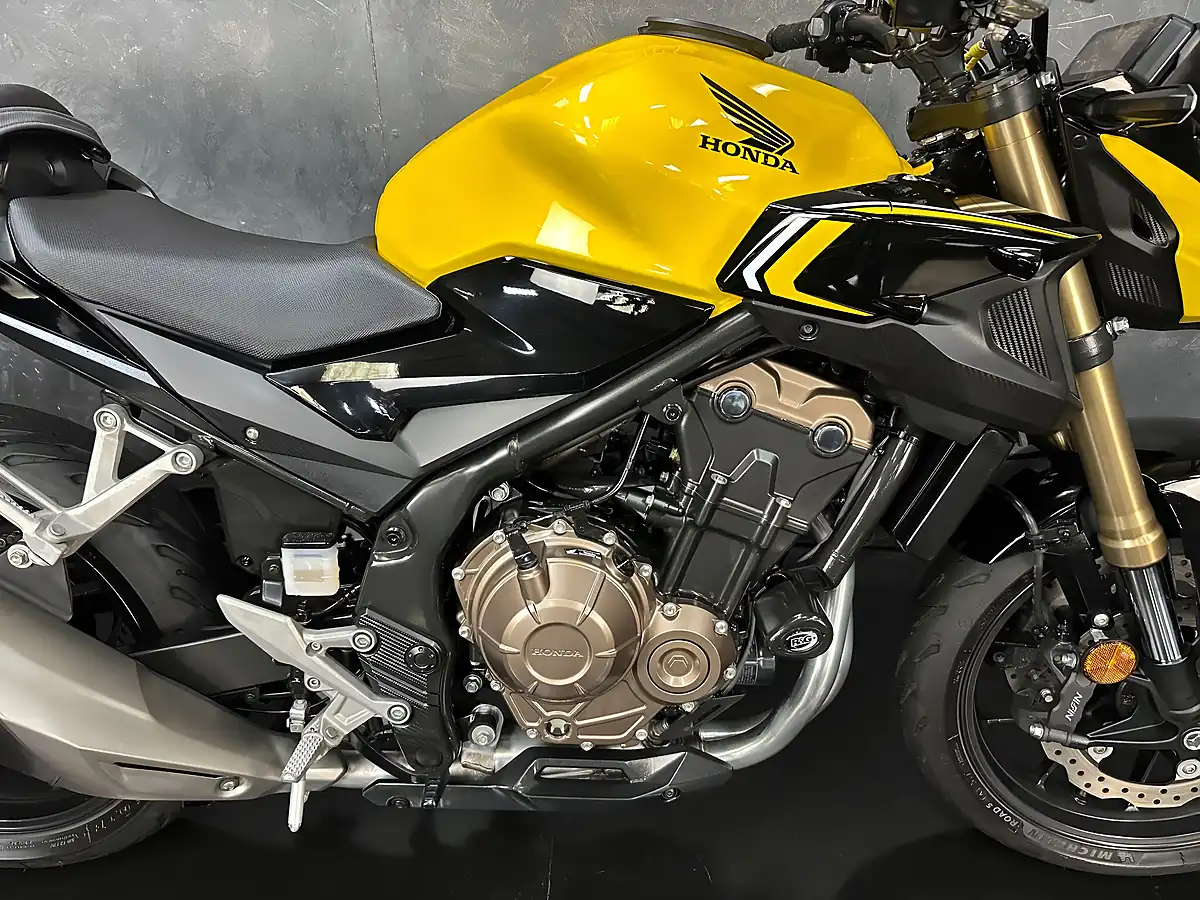 Used 2023 Honda CB500F 500 Yellow - Interior and Exterior details 8