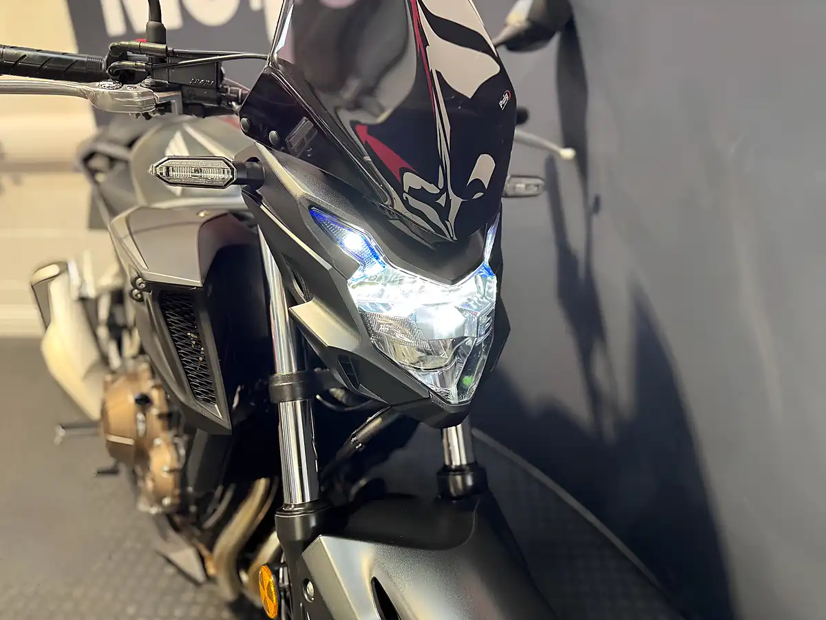 Used 2023 Honda CB500F - Interior and Exterior details 15