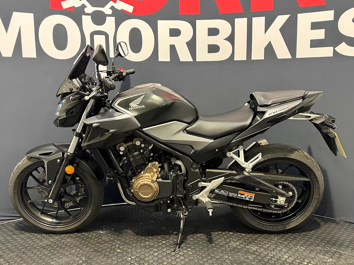 Used 2023 Honda CB500F - Interior and Exterior details 4