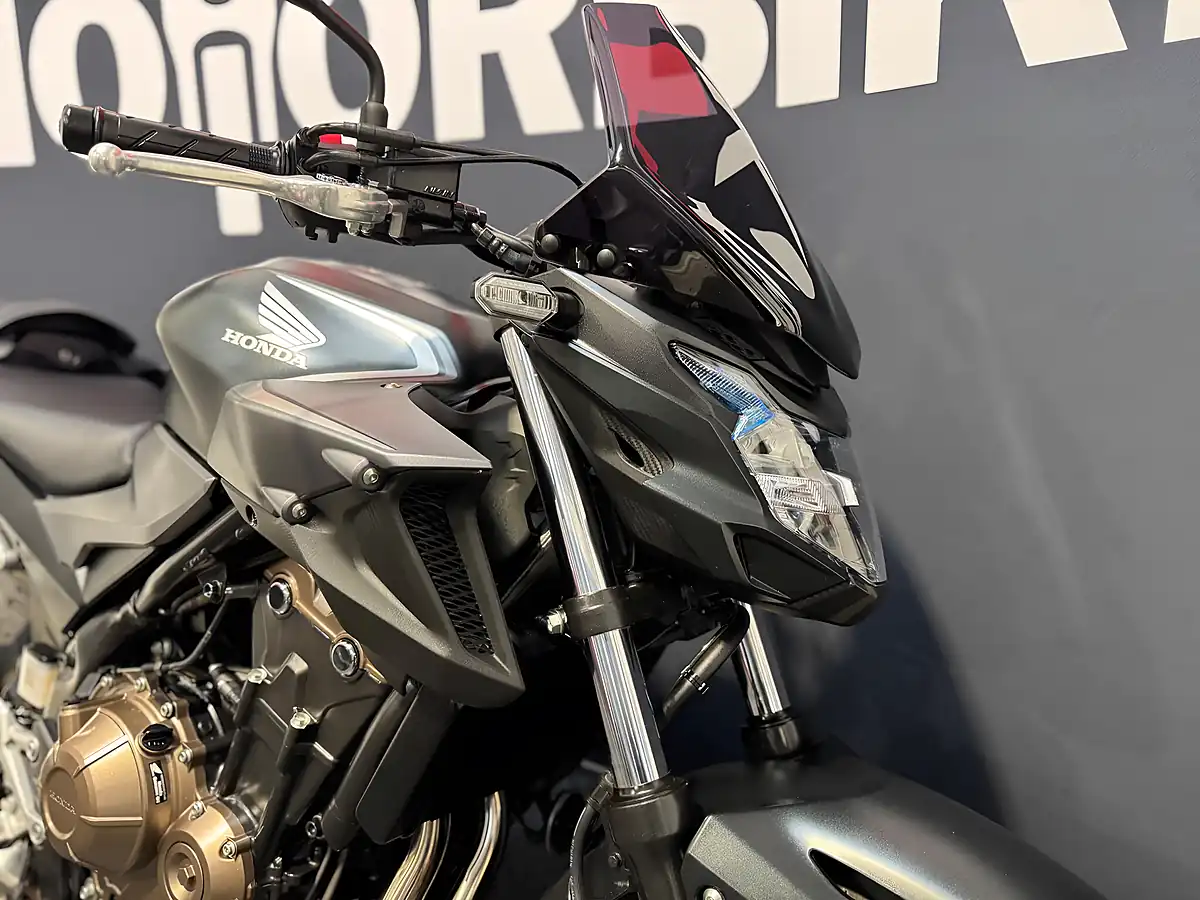 Used 2023 Honda CB500F - Interior and Exterior details 9