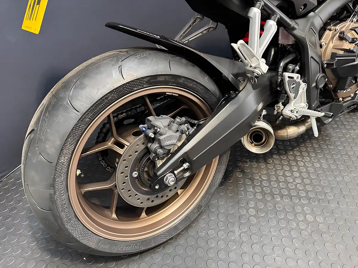 Used 2023 Honda CB650R - Interior and Exterior details 11
