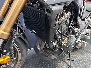 Used 2023 Honda CB650R - Interior and Exterior details 16