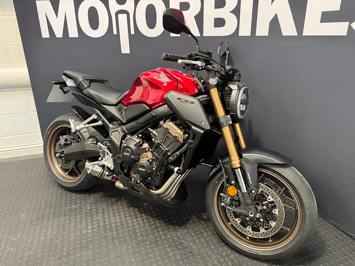 Used 2023 Honda CB650R - Interior and Exterior details 5
