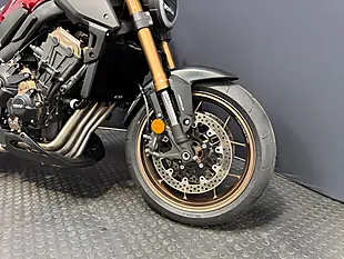Used 2023 Honda CB650R - Interior and Exterior details 6