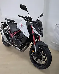 Used 2023 Honda CB750 Hornet White - Interior and Exterior details 3
