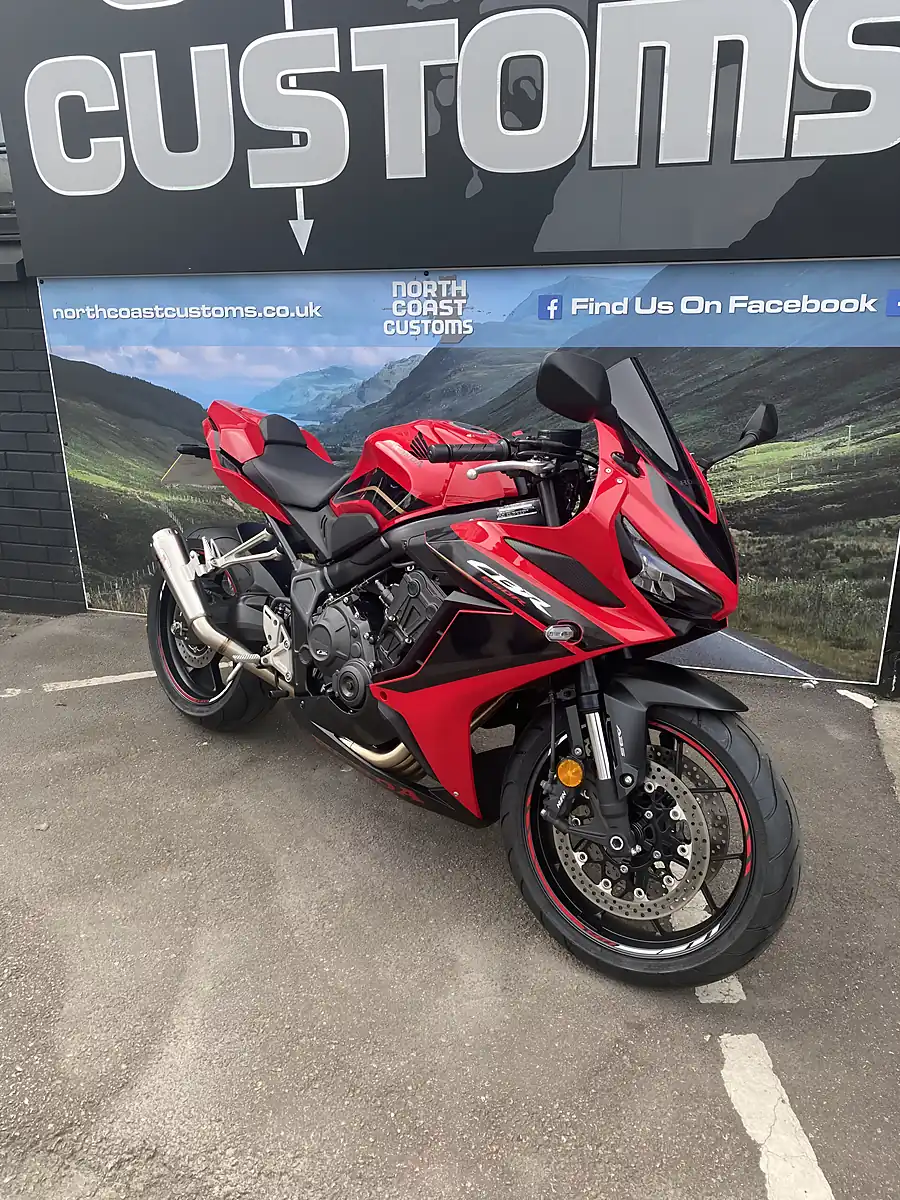 Used 2023 Honda CBR650 Supersport - Interior and Exterior details 7