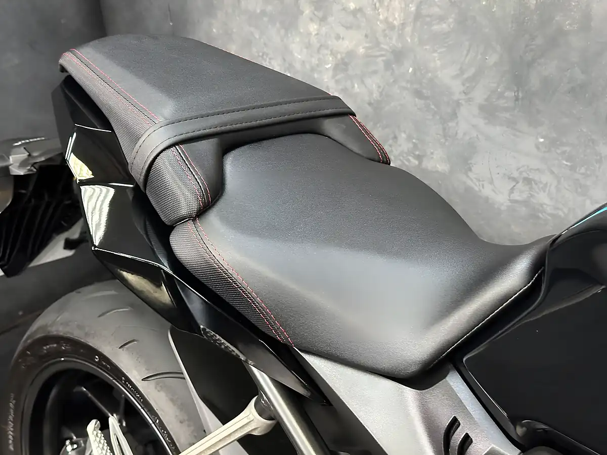 Used 2023 Honda CBR650R 650 R Black - Interior and Exterior details 13