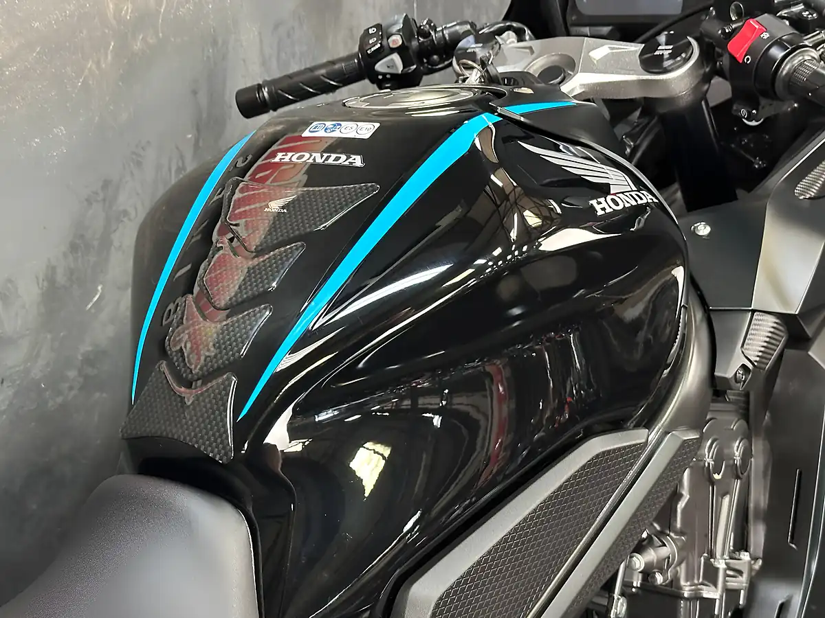 Used 2023 Honda CBR650R 650 R Black - Interior and Exterior details 14