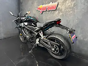 Used 2023 Honda CBR650R 650 R Black - Interior and Exterior details 16