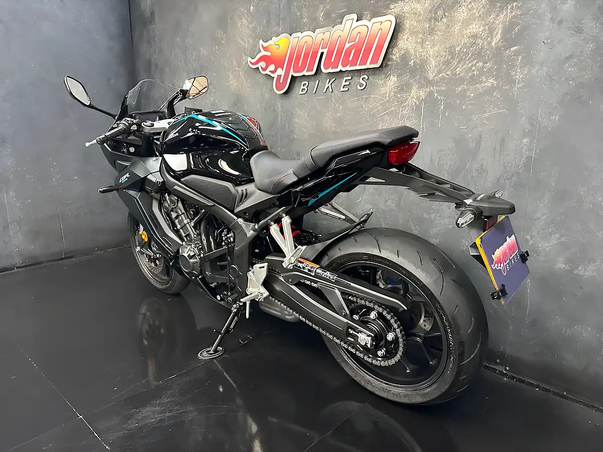 Used 2023 Honda CBR650R 650 R Black - Interior and Exterior details 16