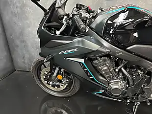 Used 2023 Honda CBR650R 650 R Black - Interior and Exterior details 17