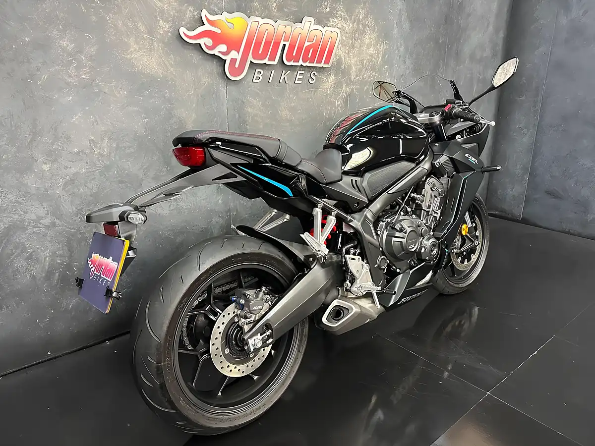 Used 2023 Honda CBR650R 650 R Black - Interior and Exterior details 6