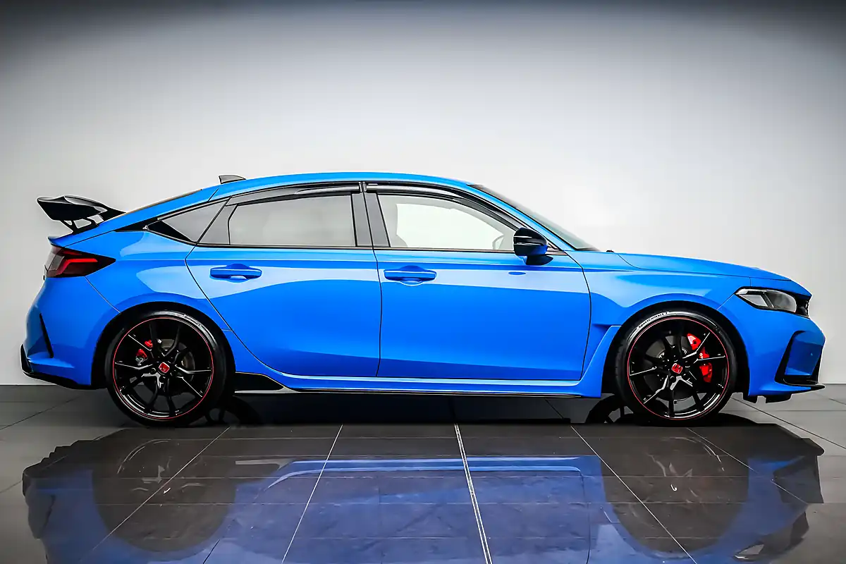 Used 2023 Honda Civic Type R Racing Blue Pearl - Interior and Exterior details 10