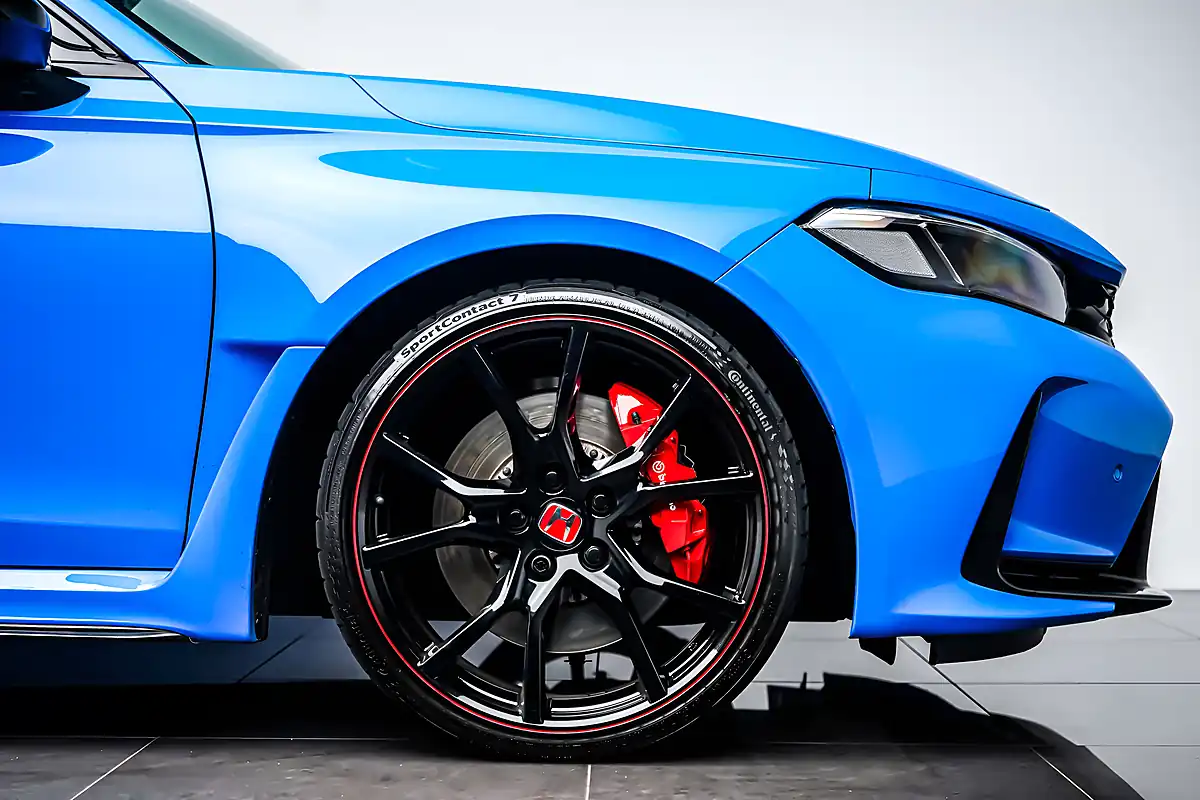 Used 2023 Honda Civic Type R Racing Blue Pearl - Interior and Exterior details 9