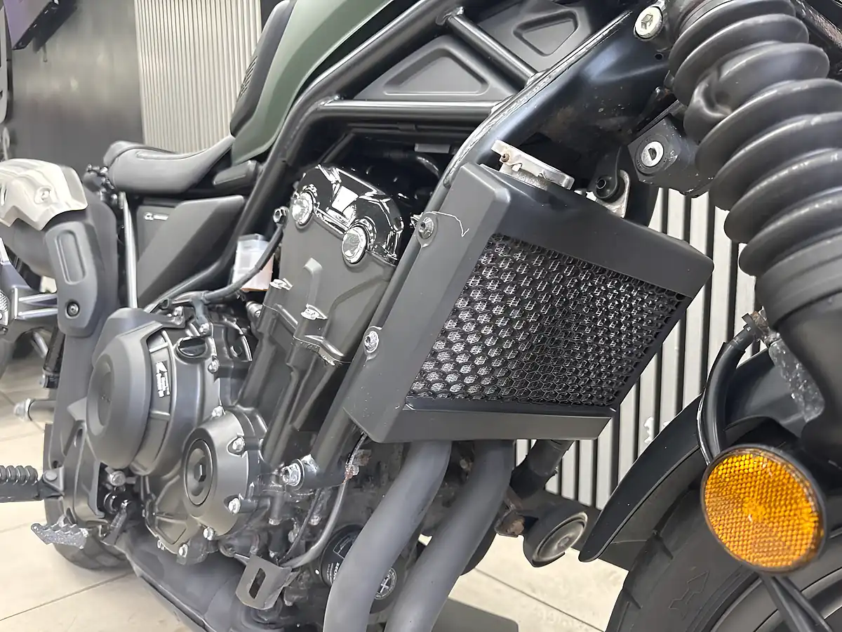 Used 2023 Honda Cl 500 a-P Green - Interior and Exterior details 10