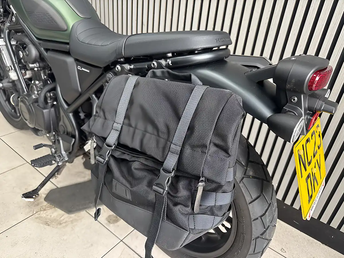 Used 2023 Honda Cl 500 a-P Green - Interior and Exterior details 15