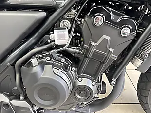Used 2023 Honda Cl 500 a-P Green - Interior and Exterior details 3
