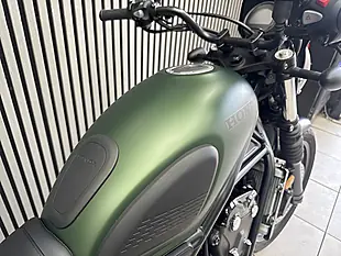 Used 2023 Honda Cl 500 a-P Green - Interior and Exterior details 5