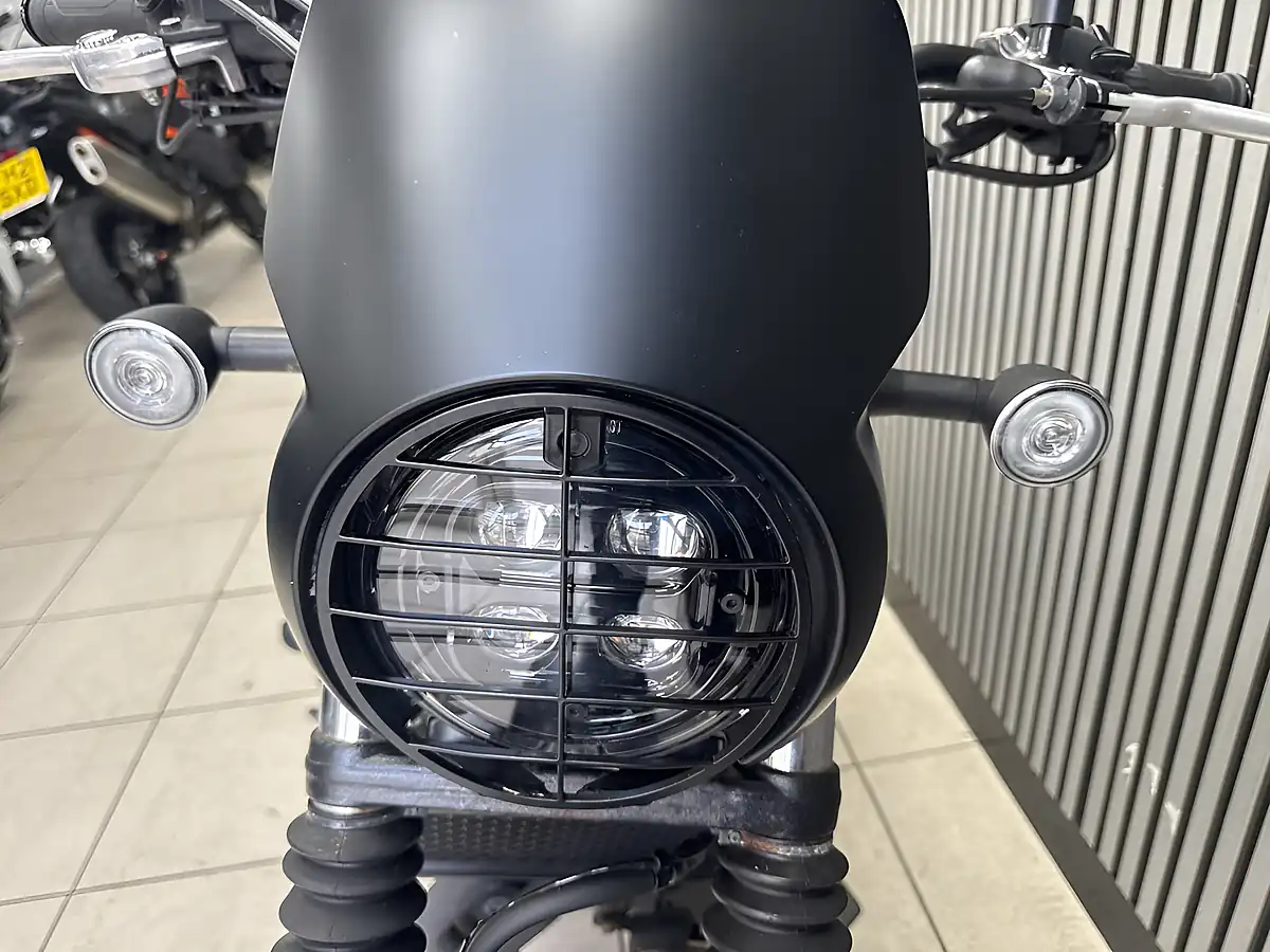 Used 2023 Honda Cl 500 a-P Green - Interior and Exterior details 6