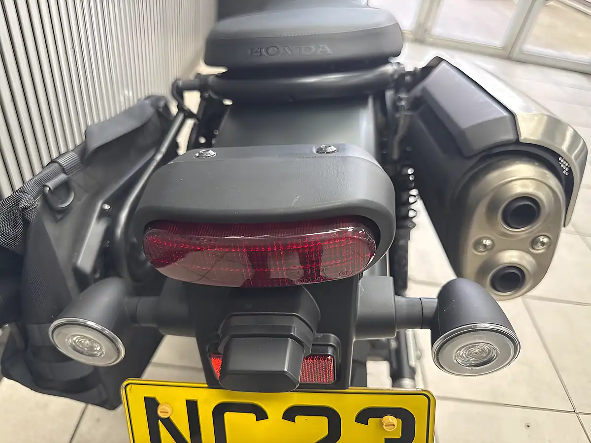 Used 2023 Honda Cl 500 a-P Green - Interior and Exterior details 8