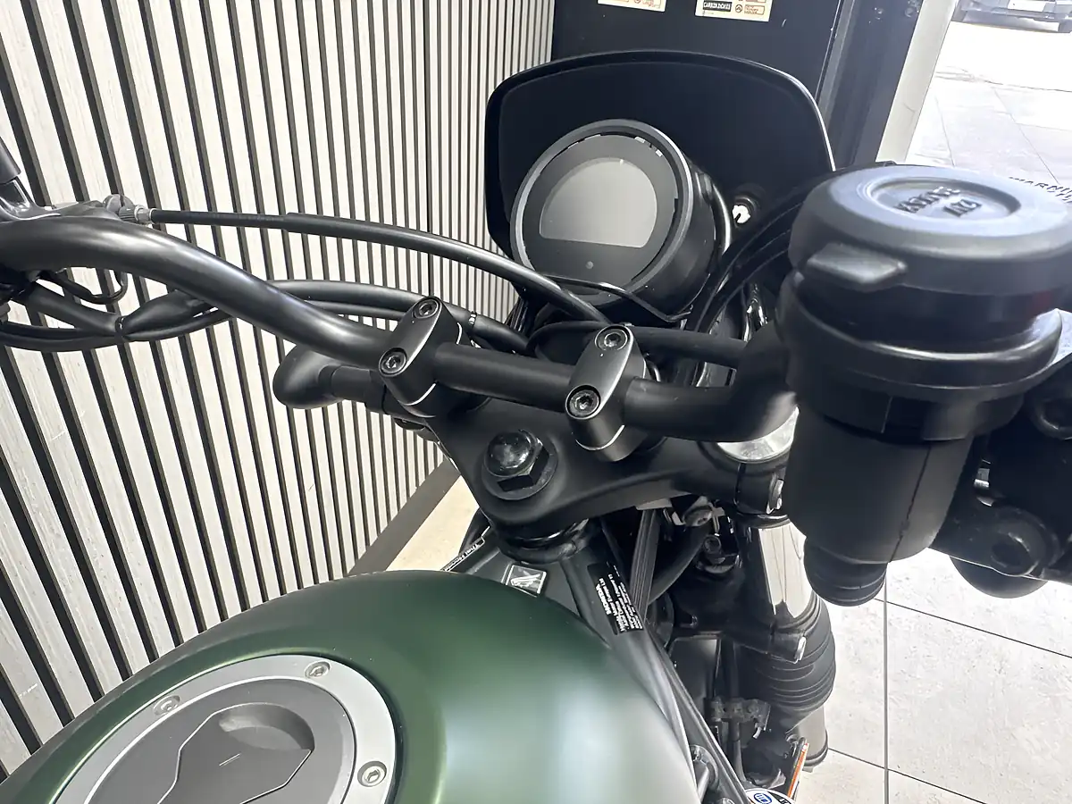 Used 2023 Honda Cl 500 a-P Green - Interior and Exterior details 9