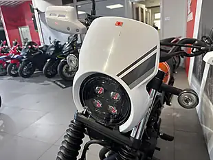 Used 2023 Honda CL500 Orange Metallic - Interior and Exterior details 12