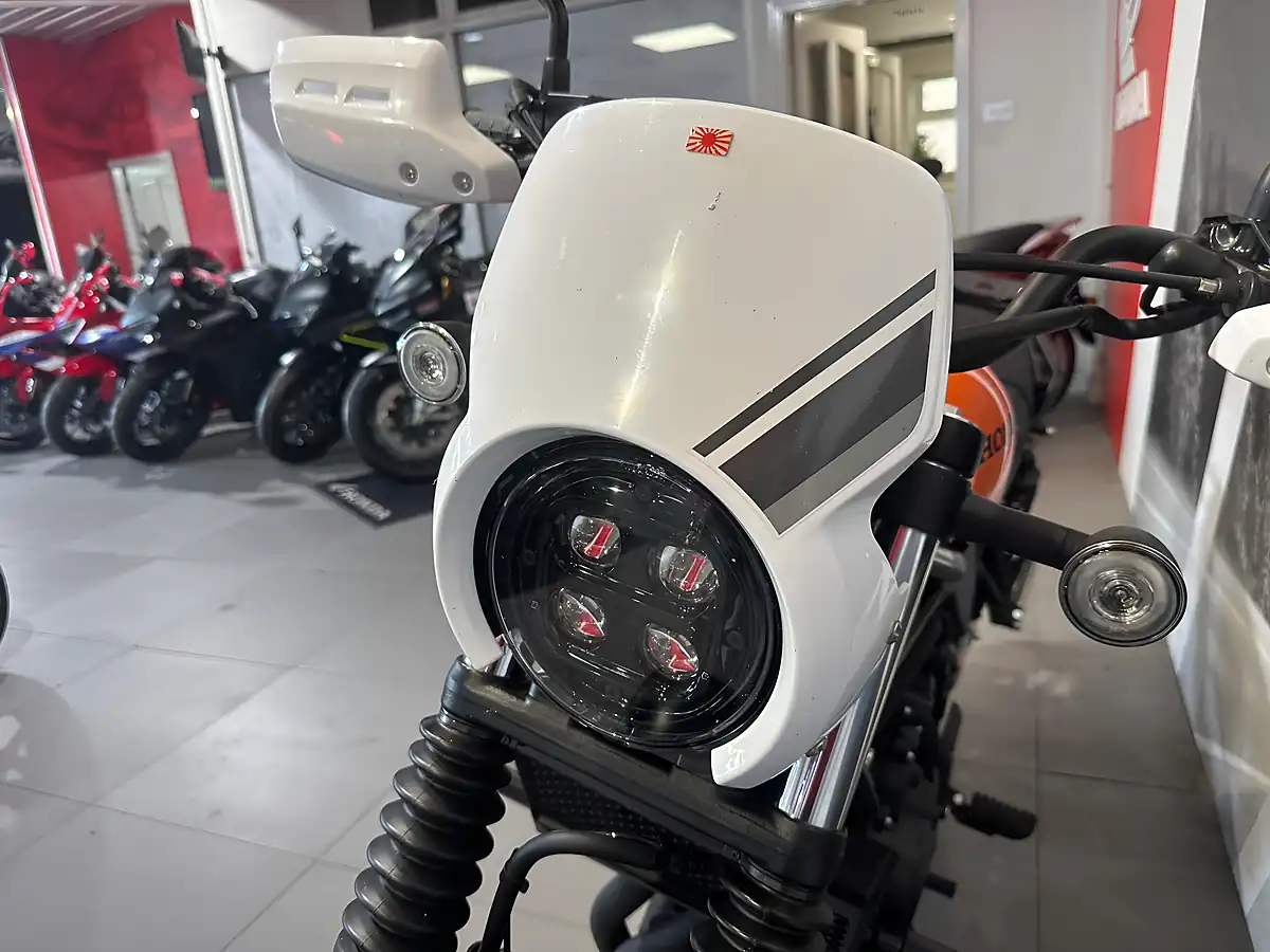 Used 2023 Honda CL500 Orange Metallic - Interior and Exterior details 12