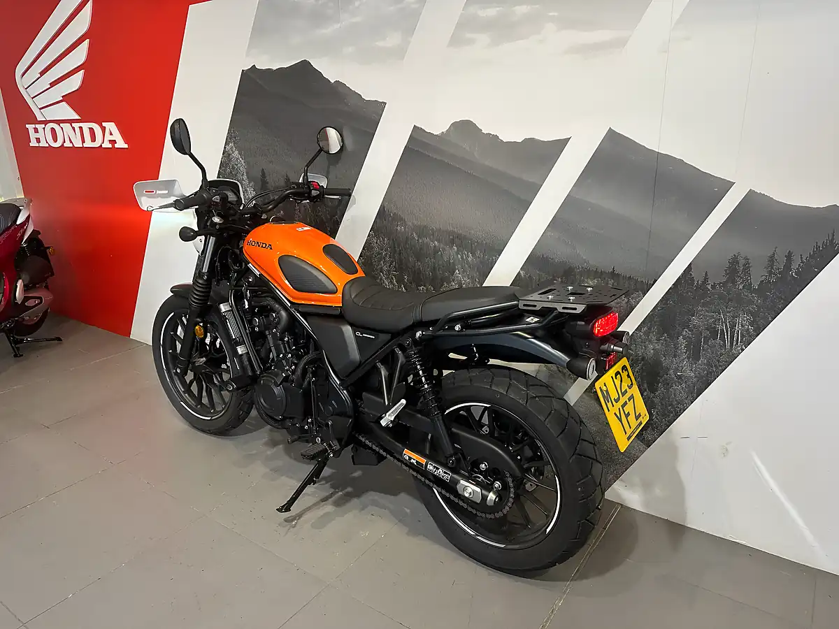 Used 2023 Honda CL500 Orange Metallic - Interior and Exterior details 18