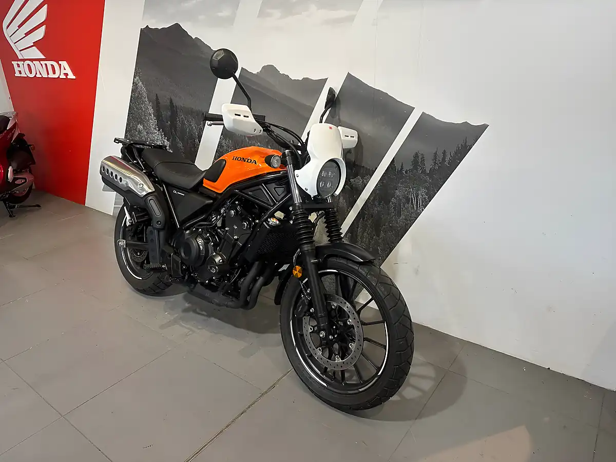 Used 2023 Honda CL500 Orange Metallic - Interior and Exterior details 3