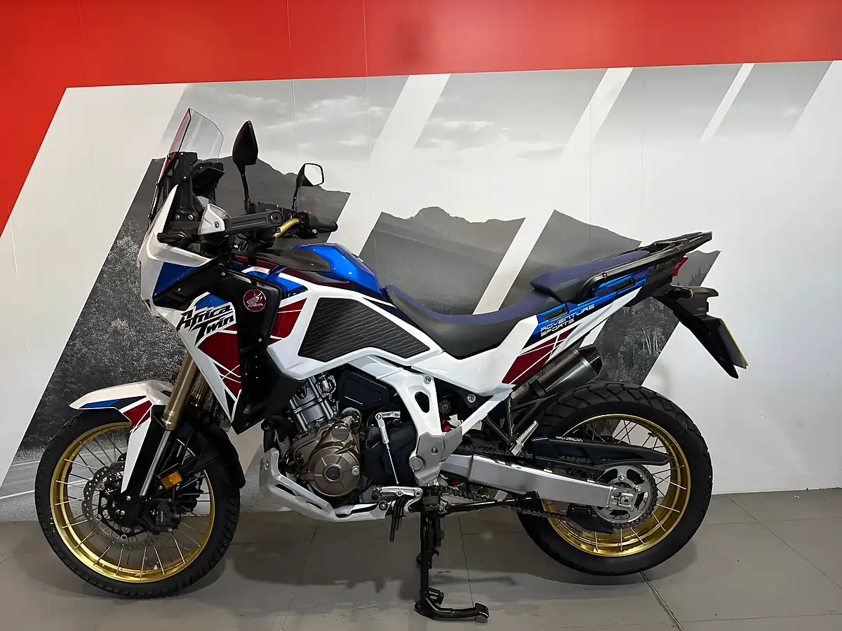 Used 2023 Honda CRF1100L Africa Twin Adventure Sports White - Interior and Exterior details 2