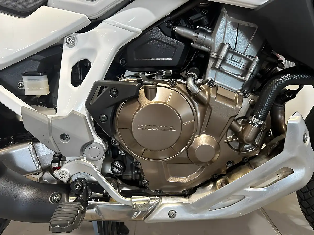 Used 2023 Honda CRF1100L Africa Twin Adventure Sports White - Interior and Exterior details 9