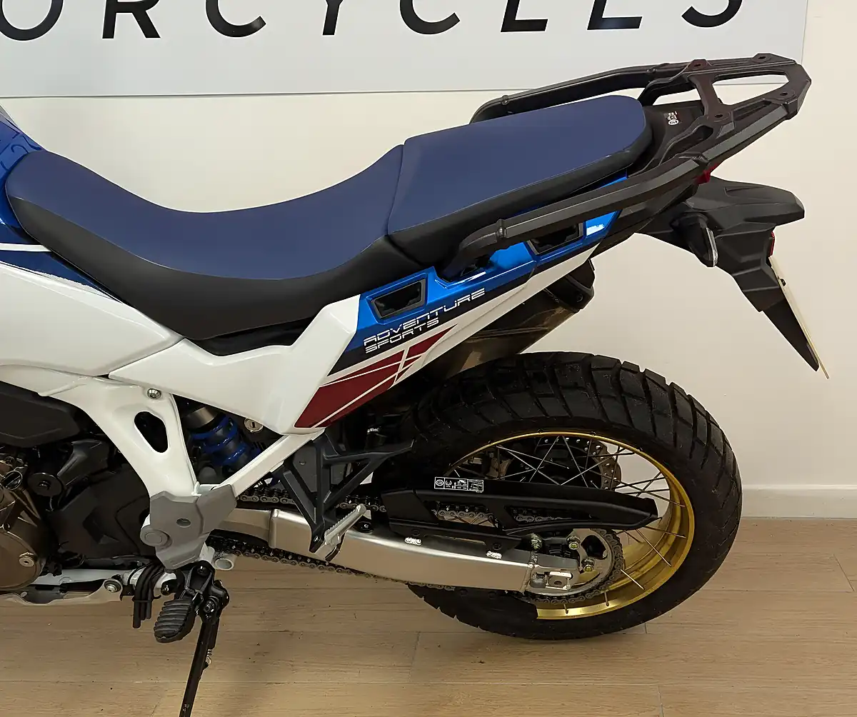 Used 2023 Honda CRF1100L Africa Twin Adventure Sports White - Interior and Exterior details 12