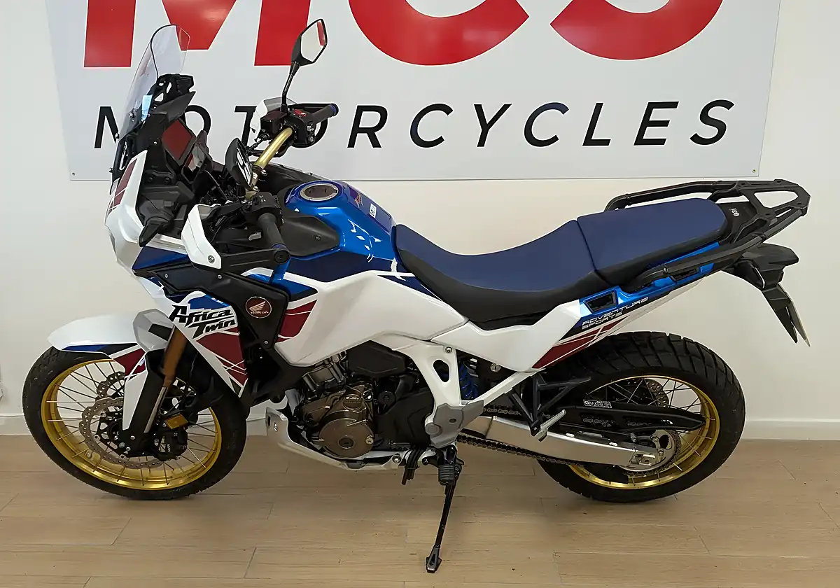 Used 2023 Honda CRF1100L Africa Twin Adventure Sports White - Interior and Exterior details 5
