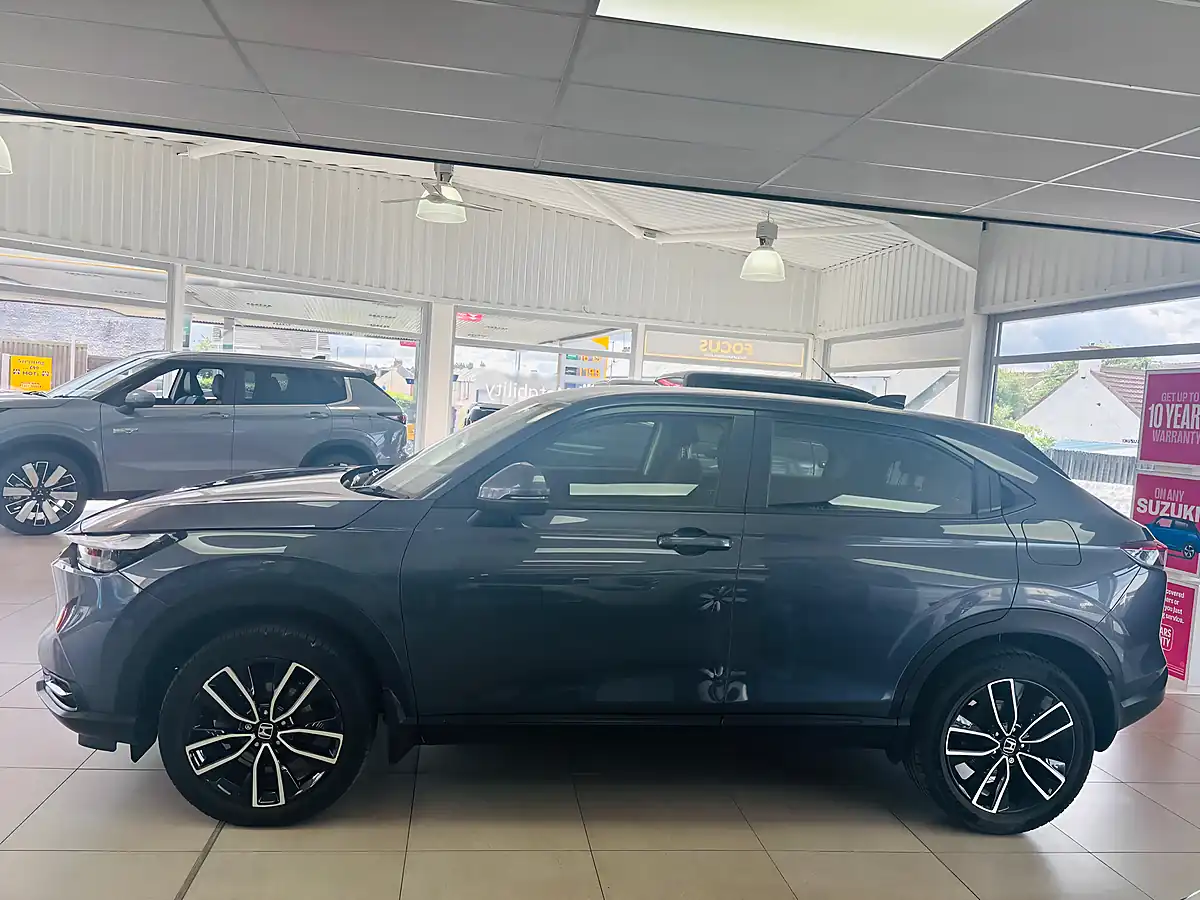 Used 2023 Honda Hr-V Elegance Grey - Interior and Exterior details 6